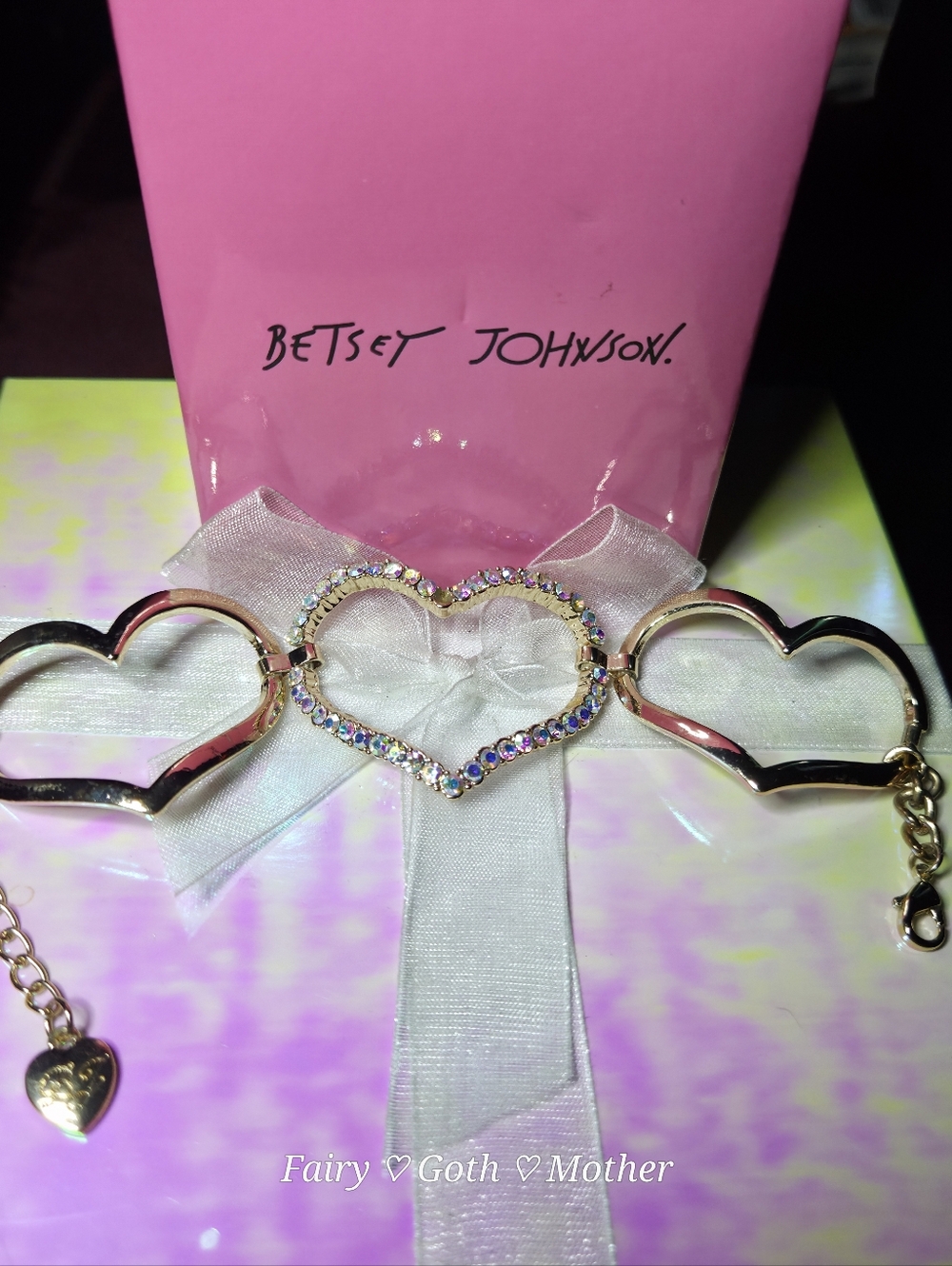 ♡♡ Vintage * Retired * HTF * Beautiful * Betsey Johnson Triple Heart Bracelet ♡♡